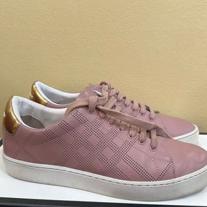 Burberry Women Shoes